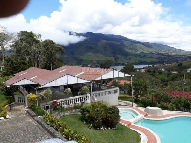 Fincas y Casas Campestres, Venta en Calima (Darién)