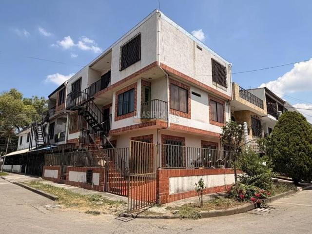 Casas, Venta en Villa del Sur