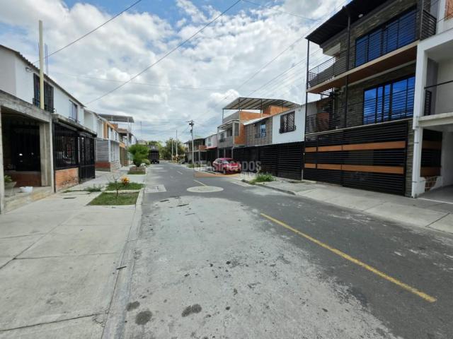 Casas, Alquiler en Palmira
