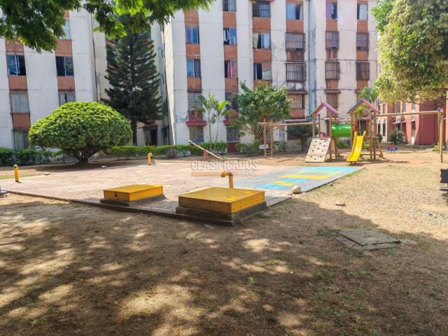 Apartamentos, Alquiler en Ciudad 2.000