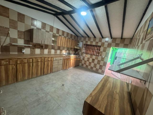 Casas, Alquiler en Vipasa