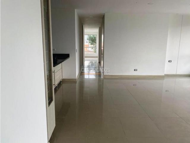 Apartamentos, Venta en Pance