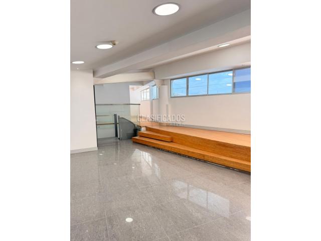 Oficinas y Consultorios, Venta en Centro Ccial. Unicentro