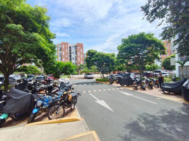 Apartamentos, Alquiler en Ciudad Melendez