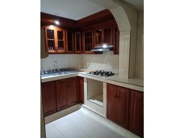 Edificios, Venta en Salomia