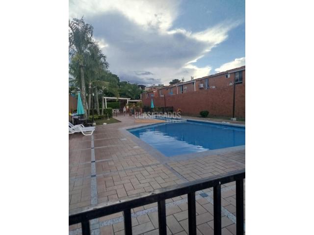 Casas, Venta en Valle del Lili