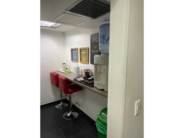 Oficinas y Consultorios, Alquiler en Centenario