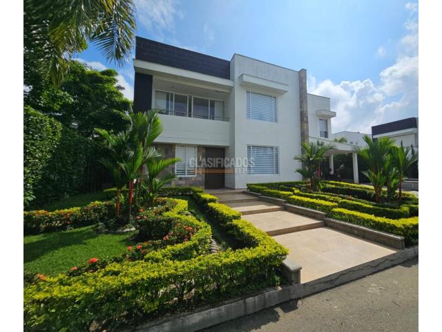 Casas, Venta en Ciudad Jardín