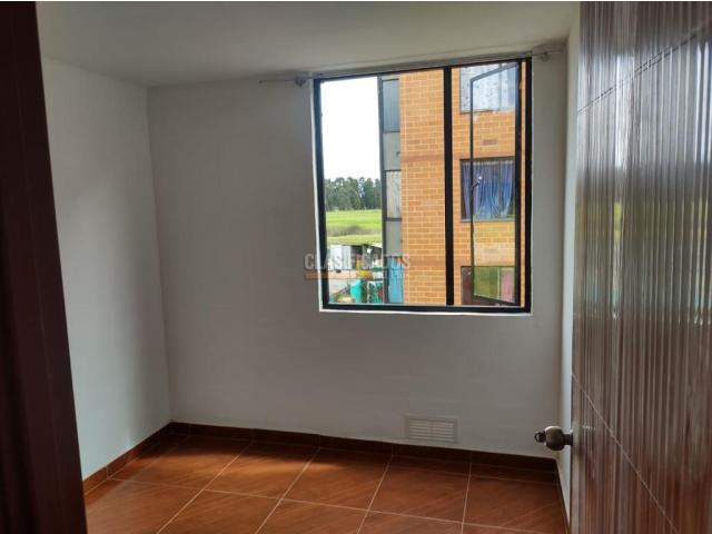 Apartamentos, Venta en Soacha