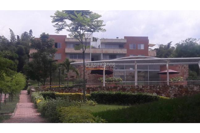 Apartamentos, Venta en Arboleda de Colina