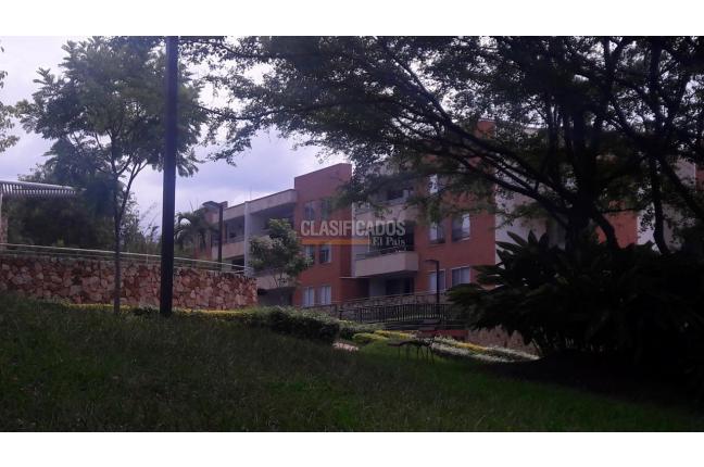 Apartamentos, Venta en Arboleda de Colina