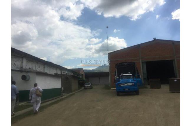 Locales y Bodegas, Venta, Yumbo - $1.400.000.000