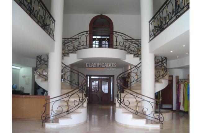 Locales y Bodegas, Venta en Santa Mónica Norte