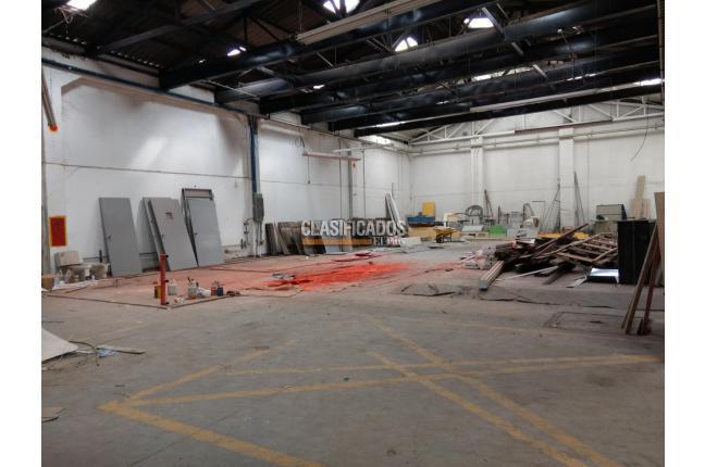 Locales y Bodegas, Alquiler, Santander - $4.000.000