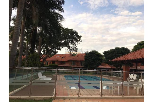 Casas, Venta en Sendero del Polo Club