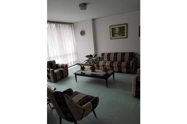 Casas, Venta, Versalles - $1.200.000.000