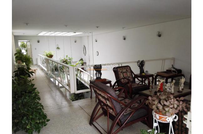 Casas, Venta, Versalles - $1.200.000.000
