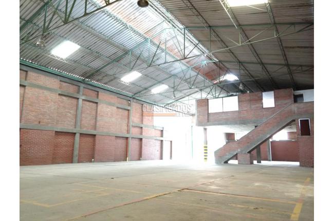 Locales y Bodegas, Alquiler en Yumbo