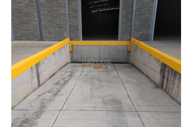 Locales y Bodegas, Venta, Yumbo