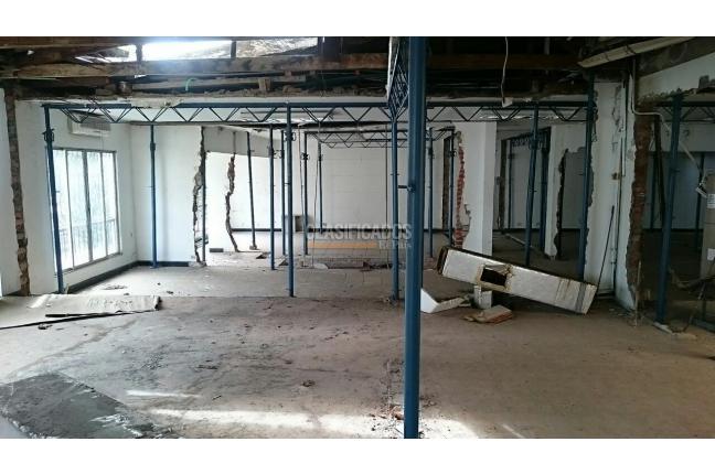 Locales y Bodegas, Alquiler, Santa Mónica Norte - $25.000.000