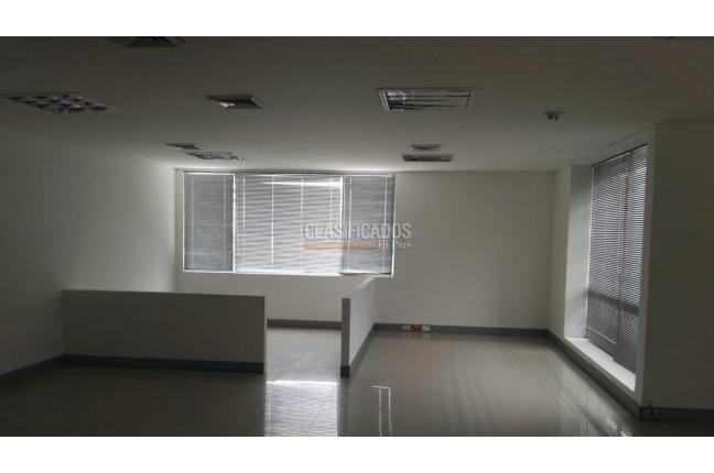 Oficinas y Consultorios, Venta en Santa Mónica Norte