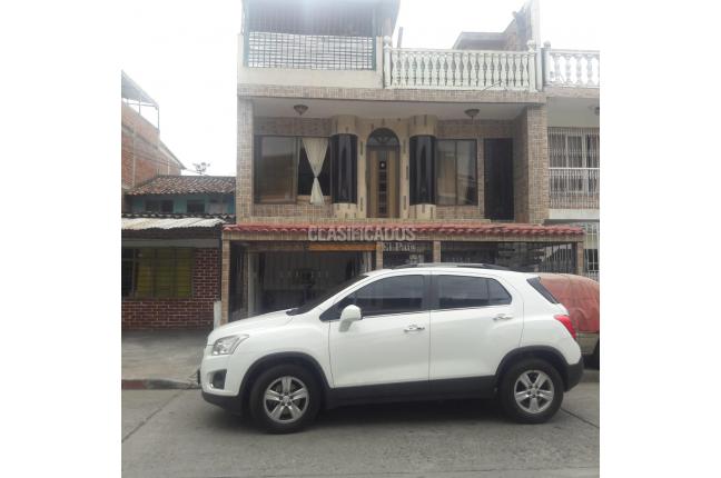 Casas, Venta, Ulpiano Lloreda - $550.000.000