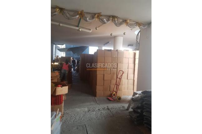 Locales y Bodegas, Alquiler, Prados del Norte - $10.000.000