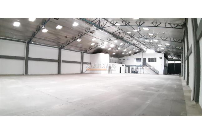 Locales y Bodegas, Alquiler, Yumbo - $10.000.000