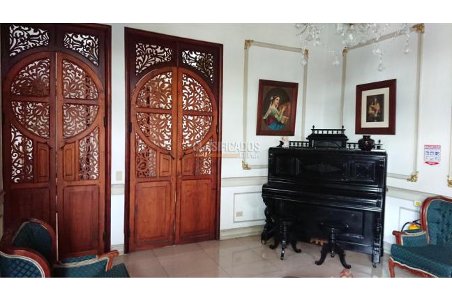 Casas, Venta, Centenario - $3.000.000.000