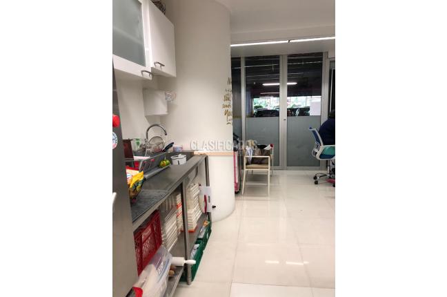 Locales y Bodegas, Venta, Centro Ccial. Unicentro - $380.000.000