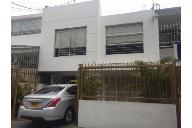 Oficinas y Consultorios, Venta en Santa Mónica Norte