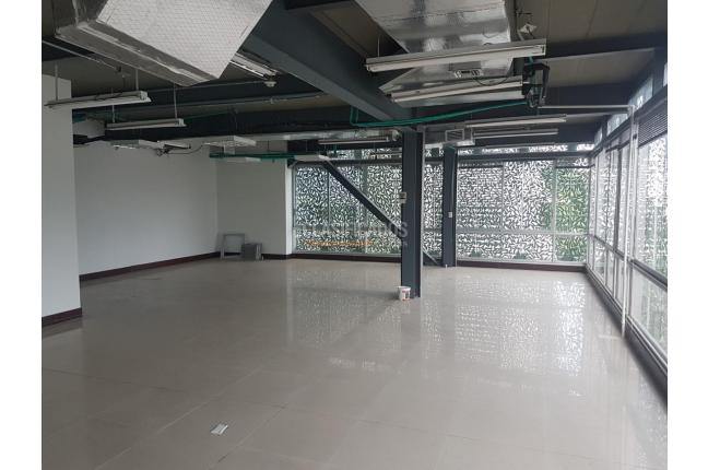 Oficinas y Consultorios, Alquiler en Santa Mónica Norte