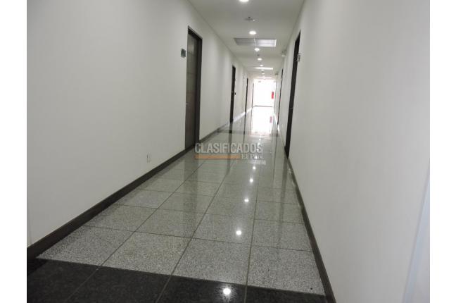 Oficinas y Consultorios, Venta, Centro Ccial. Jardín Plaza - $1.049.000.000