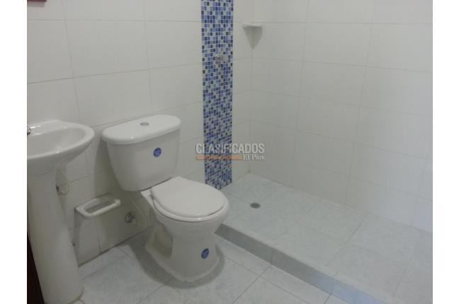 Oficinas y Consultorios, Alquiler, San Vicente - $2.200.000