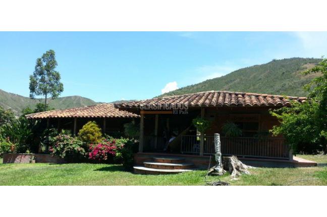Fincas y Casas Campestres, Venta, Bolívar - $2.800.000.000