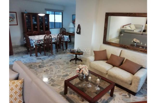 Apartamentos, Venta en Santa Mónica Alta