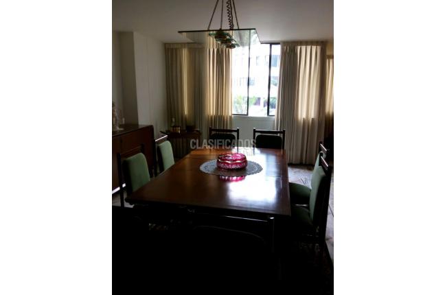 Apartamentos, Venta, Versalles - $450.000.000