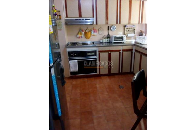 Apartamentos, Venta, Versalles - $450.000.000