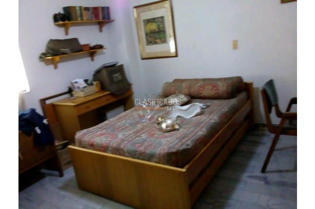 Apartamentos, Venta, Versalles - $450.000.000