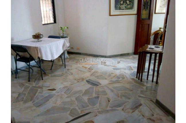 Apartamentos, Venta, Versalles - $450.000.000