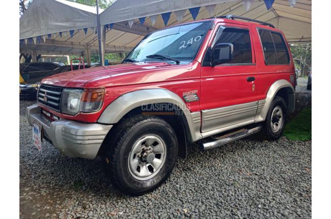Mitsubishi Montero 1995