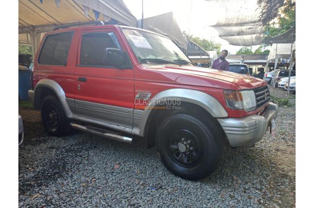 Mitsubishi Montero 1995