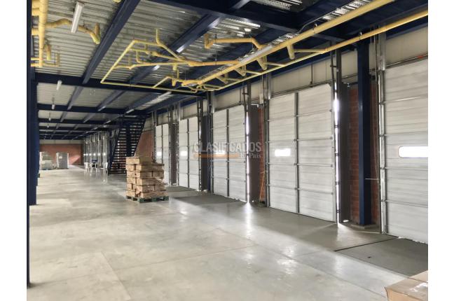 Locales y Bodegas, Alquiler, Yumbo - $135.000.000