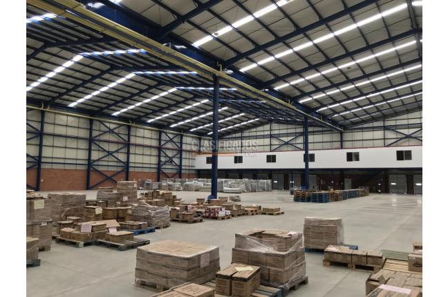 Locales y Bodegas, Alquiler, Yumbo - $135.000.000