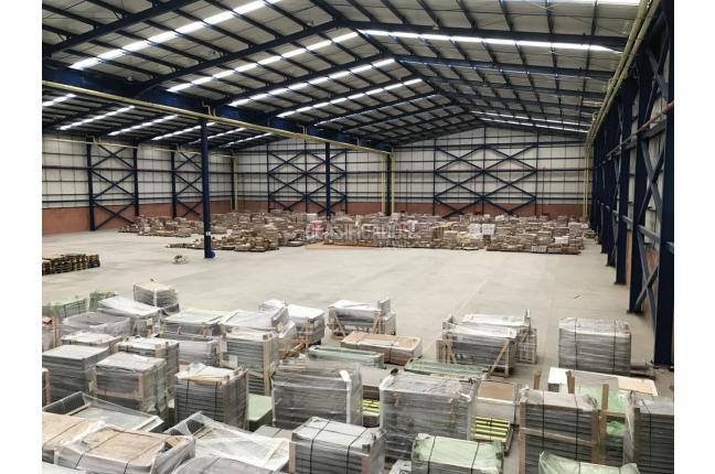 Locales y Bodegas, Alquiler, Yumbo - $135.000.000