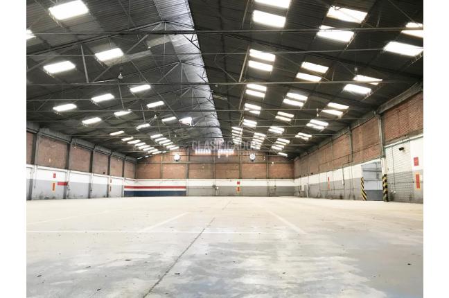 Locales y Bodegas, Alquiler, Yumbo - $32.200.000