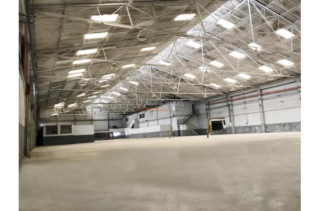 Locales y Bodegas, Alquiler, Yumbo - $32.200.000