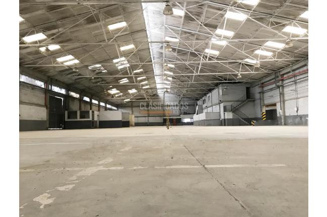 Locales y Bodegas, Alquiler, Yumbo - $32.200.000