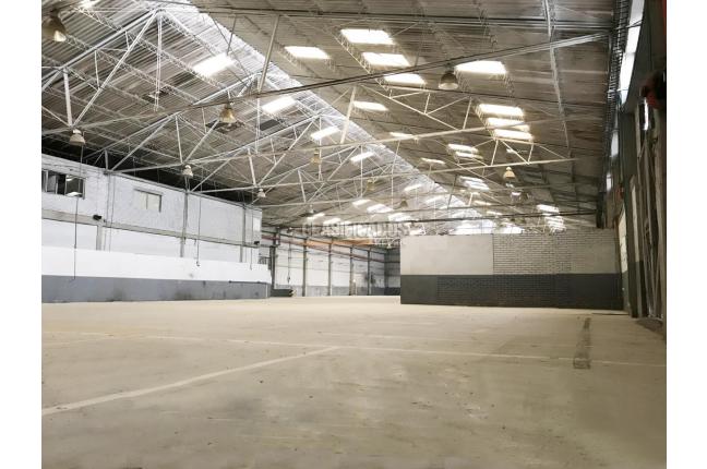 Locales y Bodegas, Alquiler, Yumbo - $32.200.000