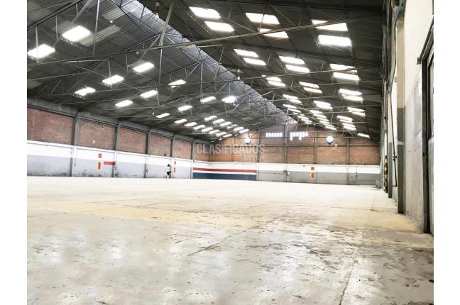 Locales y Bodegas, Alquiler en Yumbo